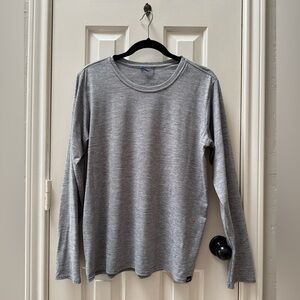 Patagonia W’s XL Long-Sleeved Capilene Daily Shirt, Feather Grey